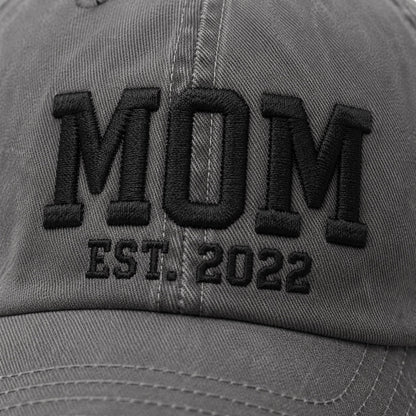 Custom Embroidered Mom Dad Hat, Est 2026 Baby Announcement Cap, New Parent Gift, Personalized Baseball Cap, Pregnancy Reveal Couple Hats